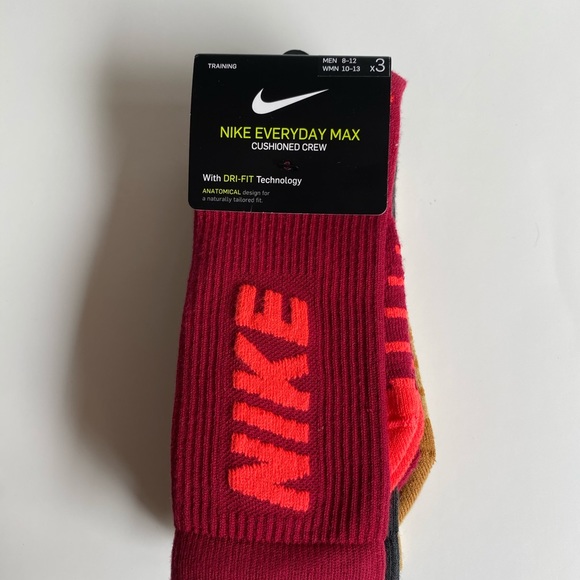 SOLDNike Everyday Max Crew Style Sock M8-12 W10-13 - Picture 2 of 7